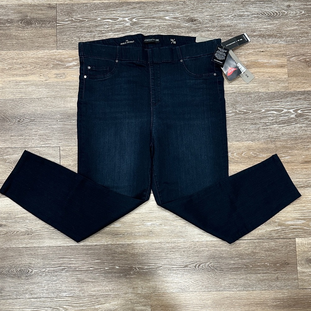 NWT! Liverpool Abby Skinny Deep Indigo Pants
